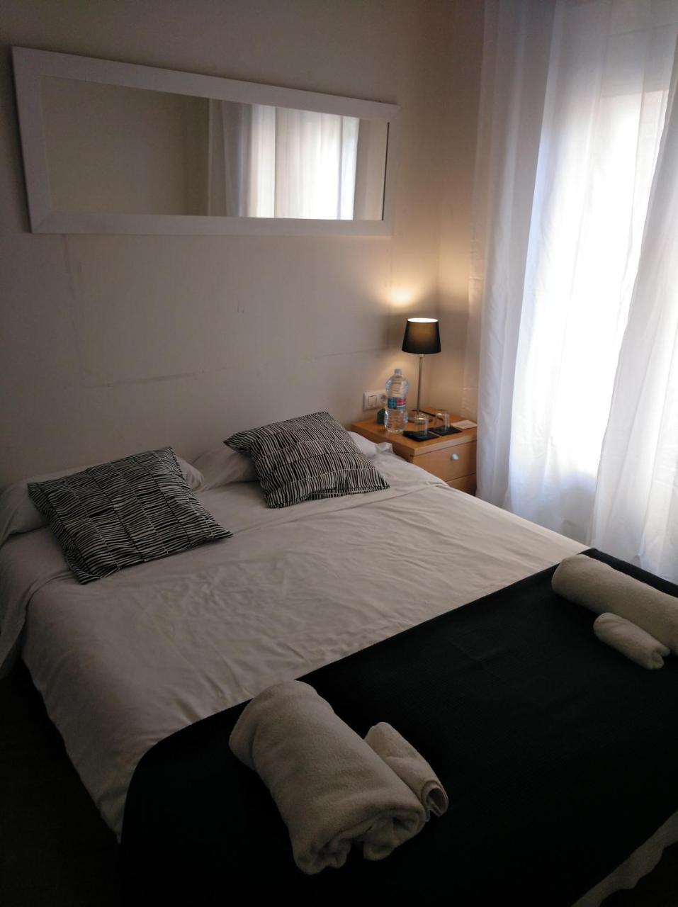7 Moons B&B Walencja Zewnętrze zdjęcie